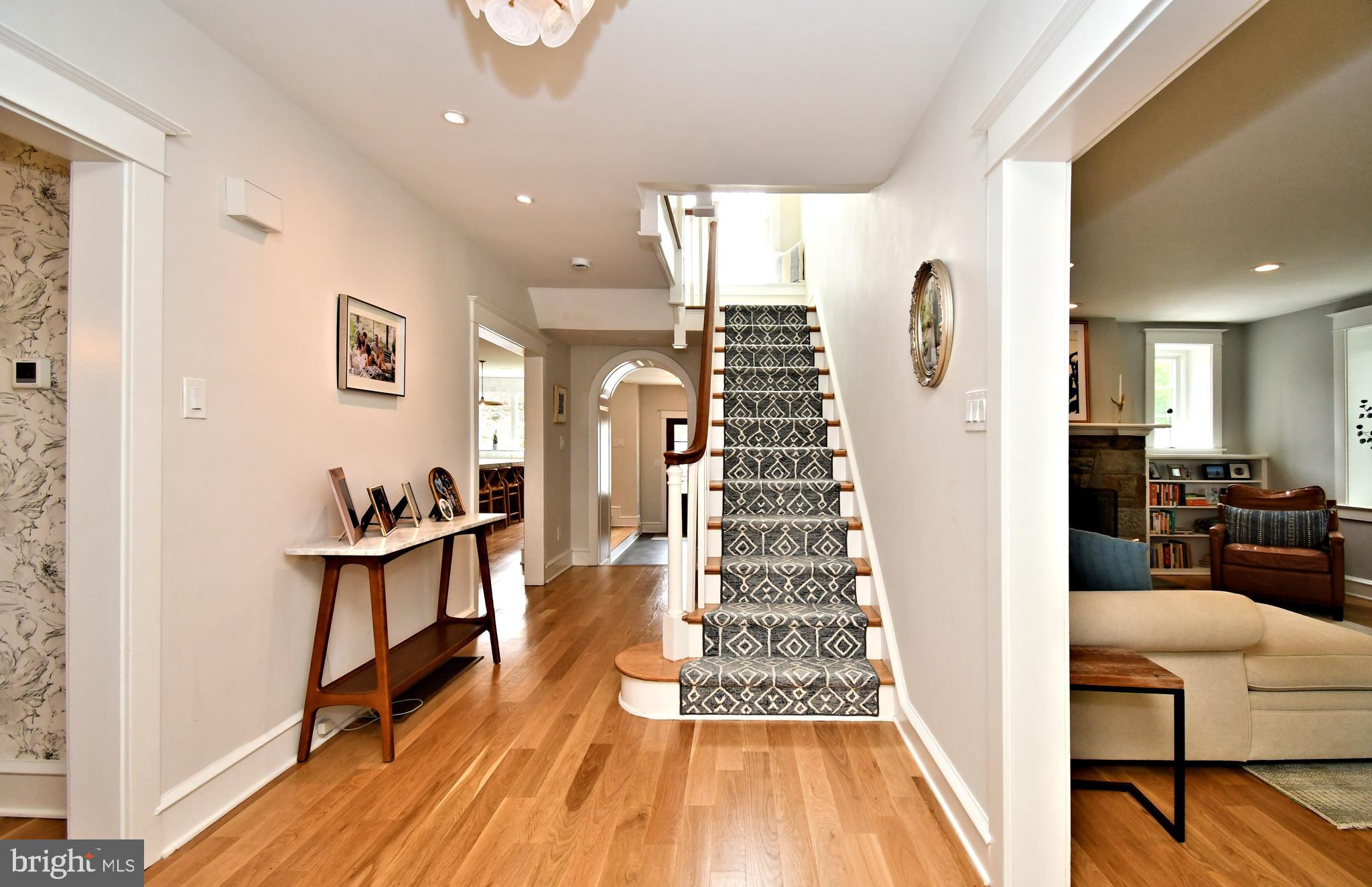19 Croton Road Wayne, PA 19087 - Photo 6 of 64 Grand Entrance Foyer