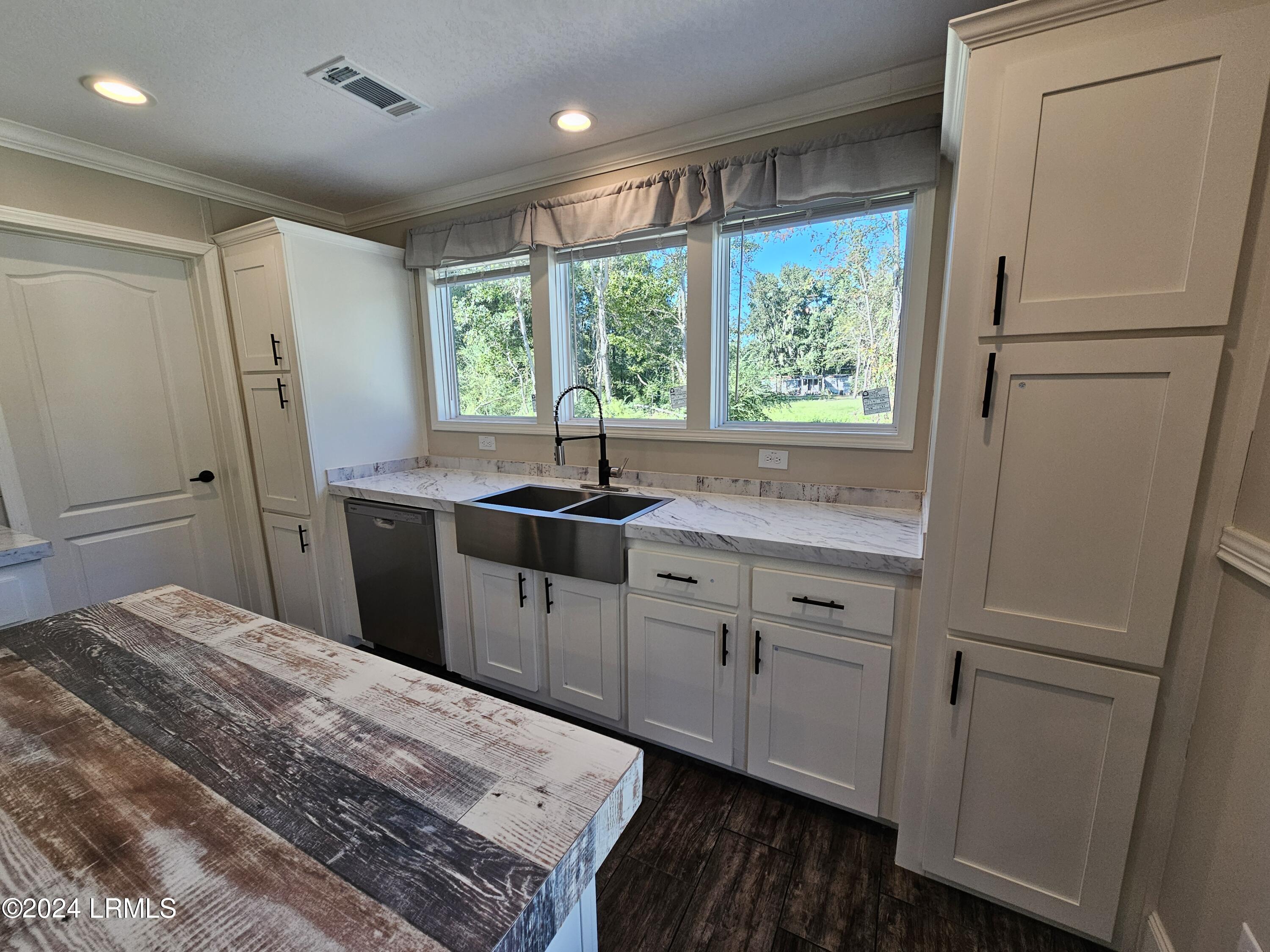 8 Unity Lane Seabrook, SC 29940 - Photo 12 of 44 8 UNITY LANE IMAGES 10.11 (145)