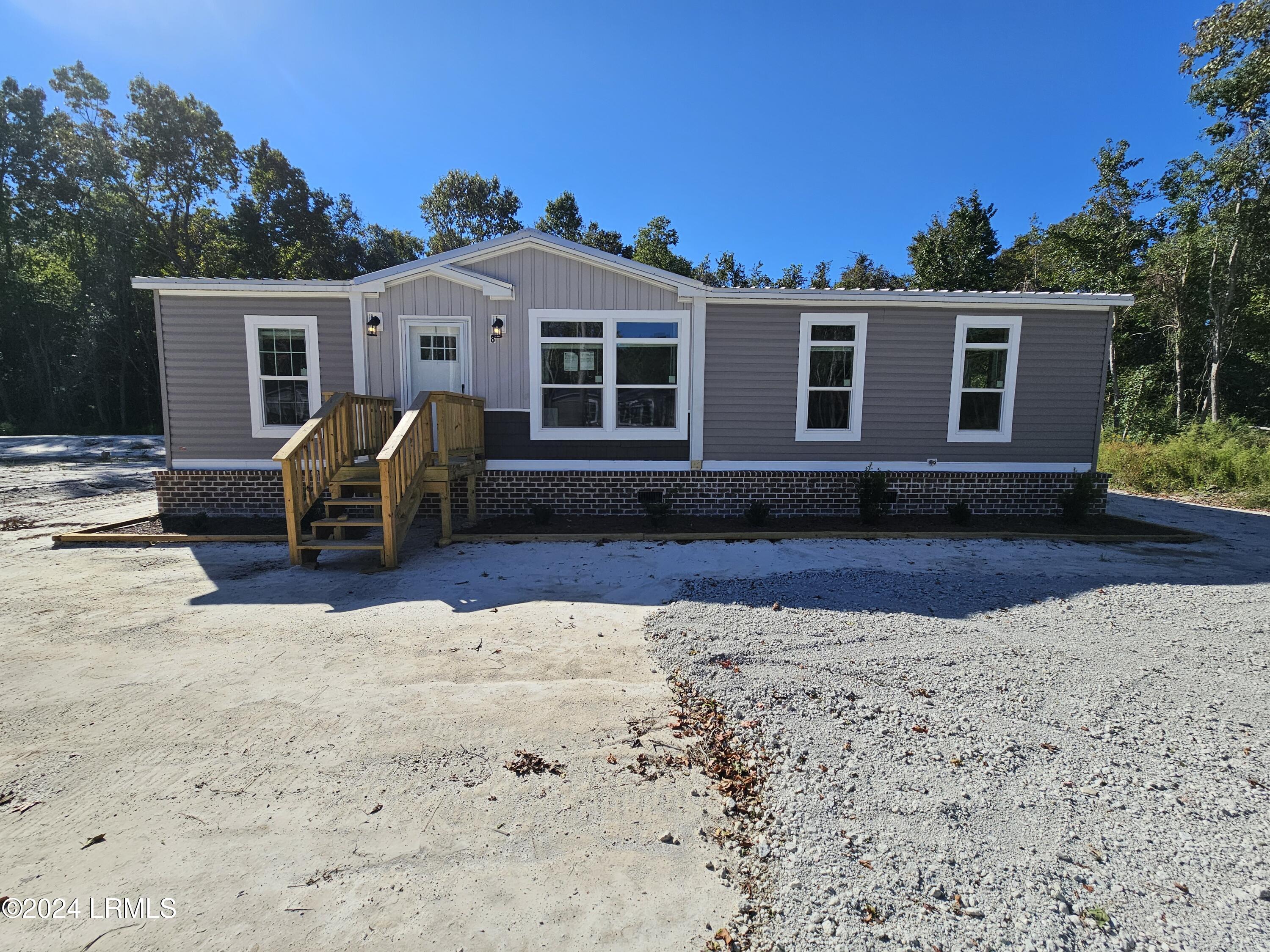 8 Unity Lane Seabrook, SC 29940 - Photo 3 of 44 8 UNITY LANE IMAGES 10.11 (177)
