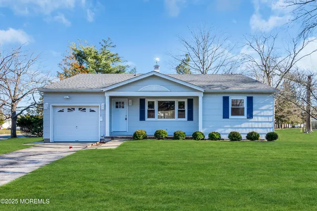 $439,999 | 89 Brakenbury Drive, Toms River, NJ 08757