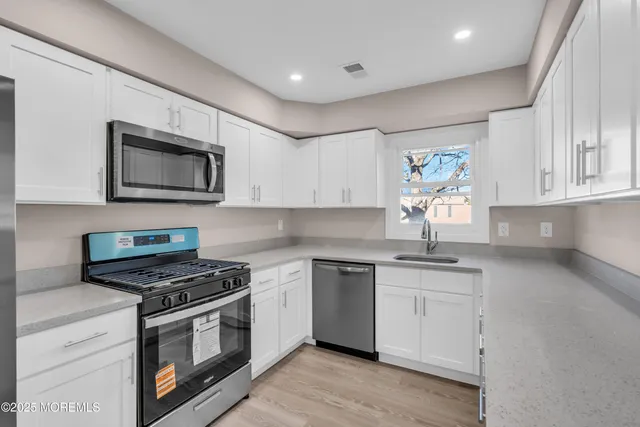 $439,999 | 89 Brakenbury Drive, Toms River, NJ 08757