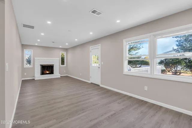 $439,999 | 89 Brakenbury Drive, Toms River, NJ 08757