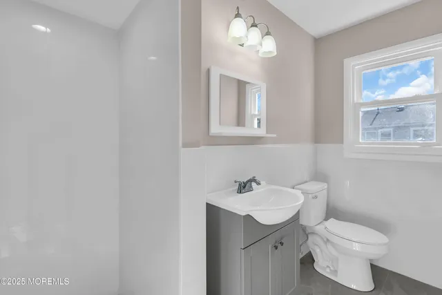 $439,999 | 89 Brakenbury Drive, Toms River, NJ 08757