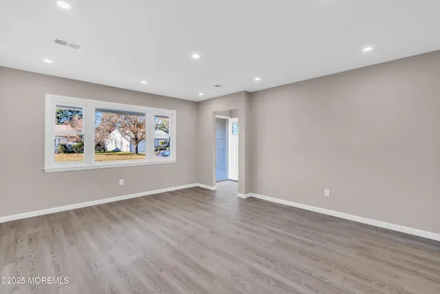 $439,999 | 89 Brakenbury Drive, Toms River, NJ 08757