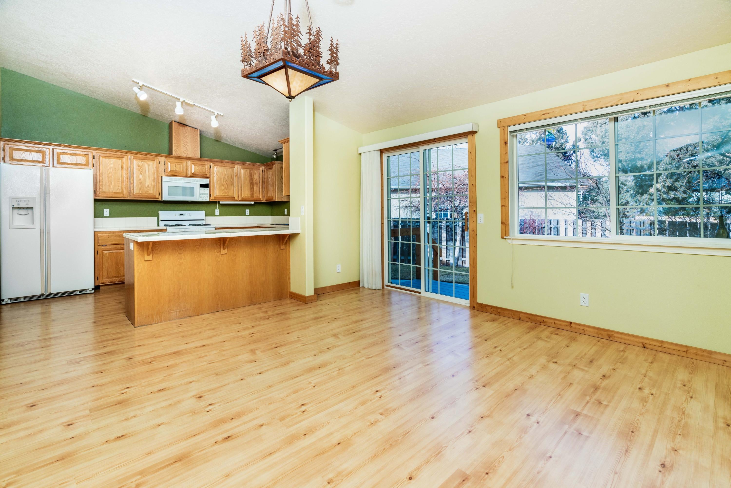 20234 Star Ridge Court Bend, OR 97703 - Photo 6 of 27 6.0