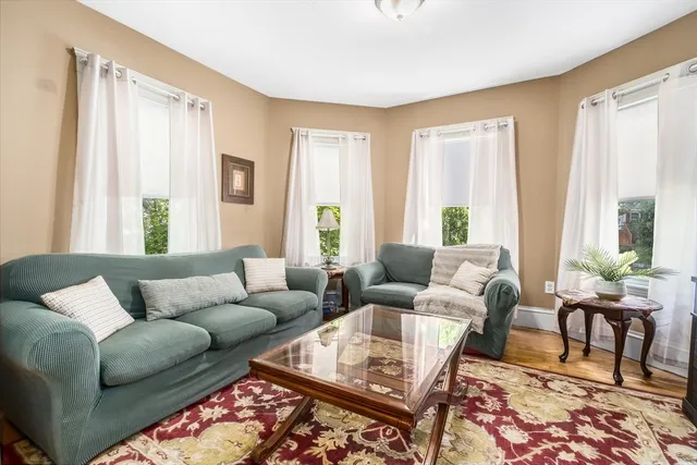 $2,450 | 427 Hamilton Street, Unit 2, Worcester, MA 01604