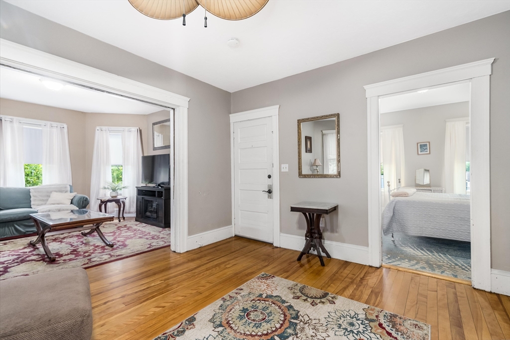 427 Hamilton Street, Unit 2 Worcester, MA 01604 - Photo 9 of 23