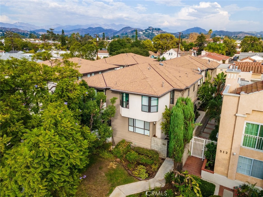 514 North Isabel Street, Unit C Glendale, CA 91206 - Photo 34 of 36 an aerial view of residential houses with outdoor space and trees