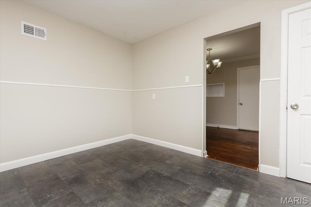 968 Buckeye Drive St. Louis, MO 63135 - Photo 14 of 36