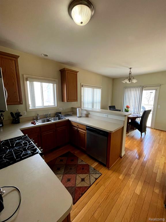 23804 Berg Road Southfield, MI 48033 - Photo 16 of 44 Gallery Image 16