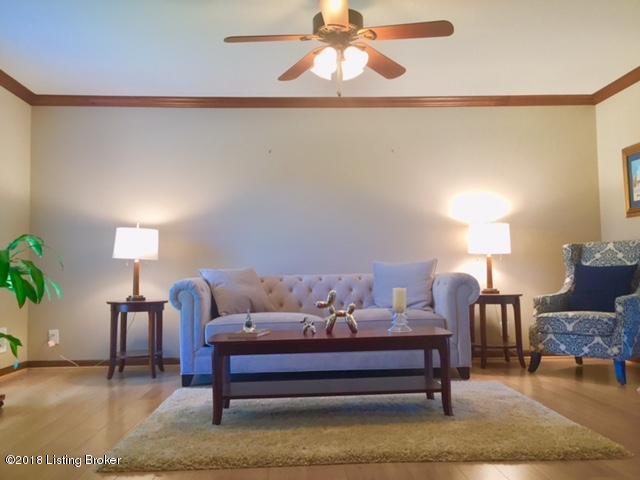 2401 Hayward Road Louisville, KY 40242 - Photo 3 of 31 03-Living-1