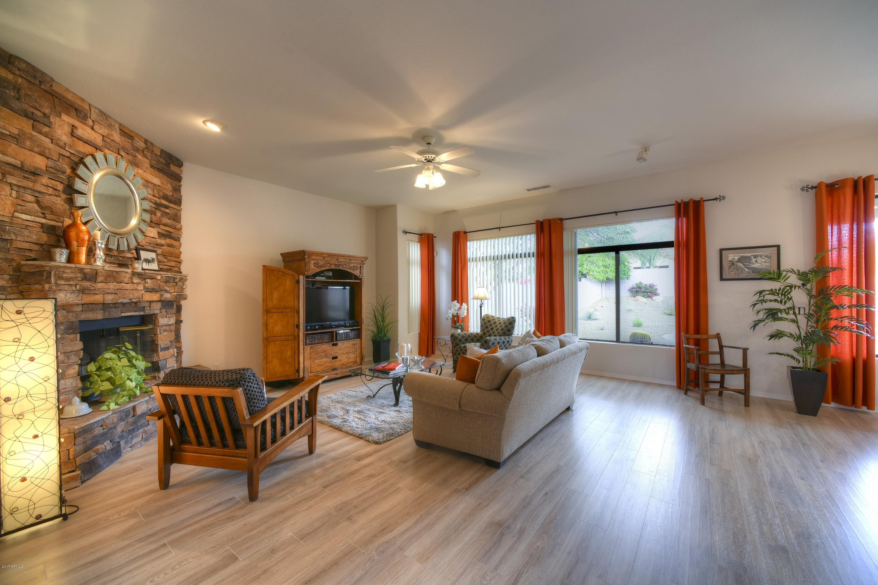4520 East Swilling Road Phoenix, AZ 85050 - Photo 4 of 16 004_Living Room