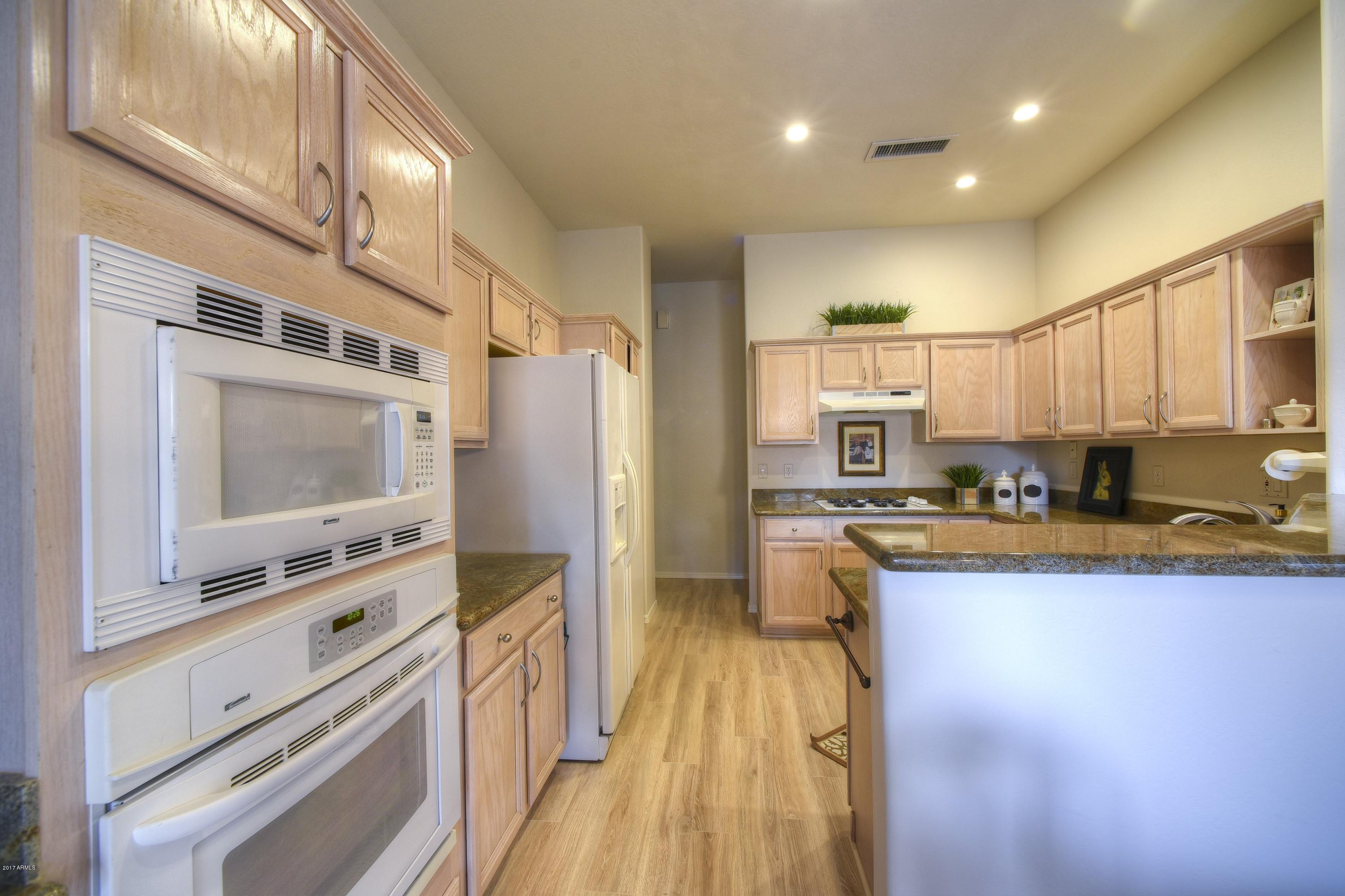 4520 East Swilling Road Phoenix, AZ 85050 - Photo 7 of 16 007_Kitchen