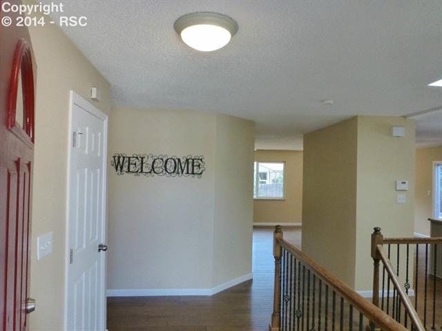 619 Red Cliff Road Colorado Springs, CO 80906 - Photo 4 of 25