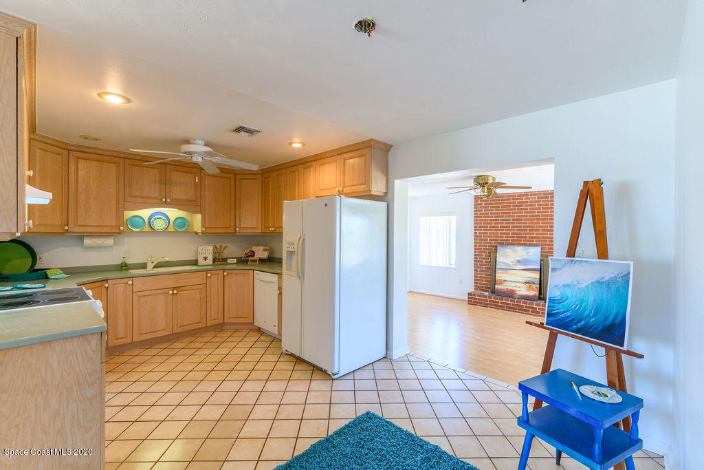 335 Richards Road Melbourne Beach, FL 32951 - Photo 11 of 51 Spacious Kitchen