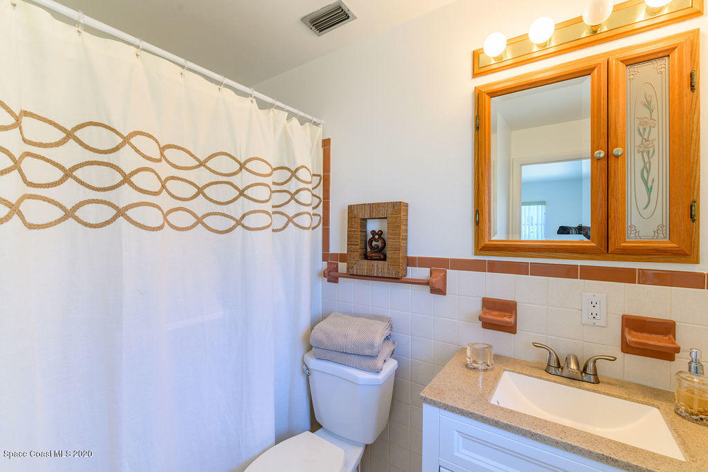 335 Richards Road Melbourne Beach, FL 32951 - Photo 13 of 51 Master Bath