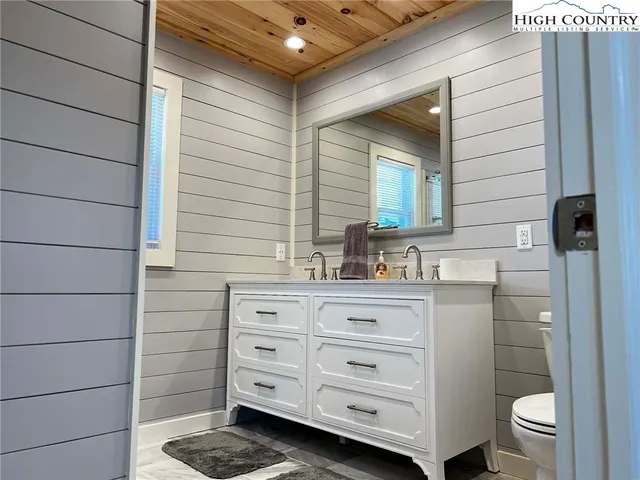 $324,500 | 290 Riverview Drive, Sparta, NC 28675