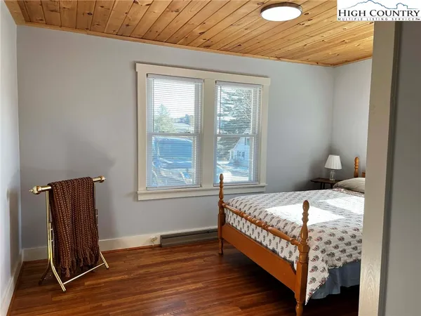 $324,500 | 290 Riverview Drive, Sparta, NC 28675