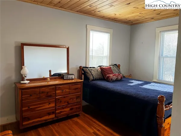 $324,500 | 290 Riverview Drive, Sparta, NC 28675