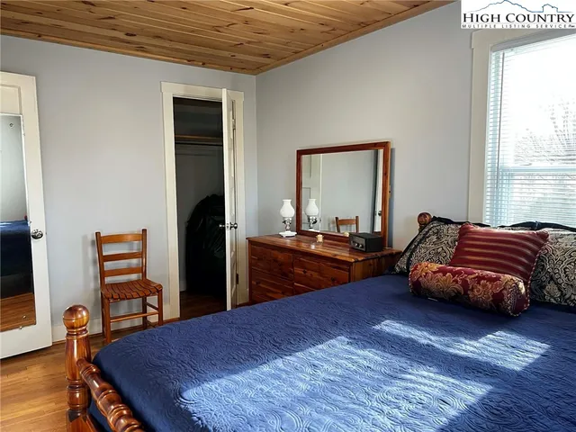 $324,500 | 290 Riverview Drive, Sparta, NC 28675