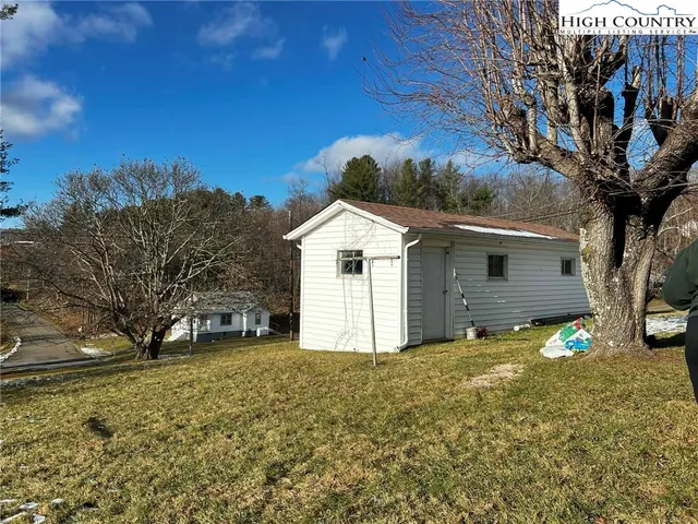 $324,500 | 290 Riverview Drive, Sparta, NC 28675