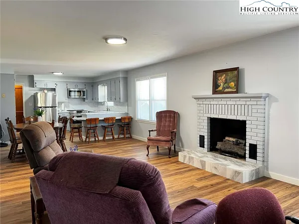 $324,500 | 290 Riverview Drive, Sparta, NC 28675