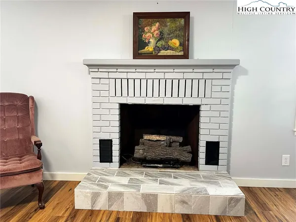 $324,500 | 290 Riverview Drive, Sparta, NC 28675