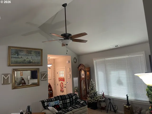 $435,000 | 408 Southwest Oak Street, Willamina, OR 97396