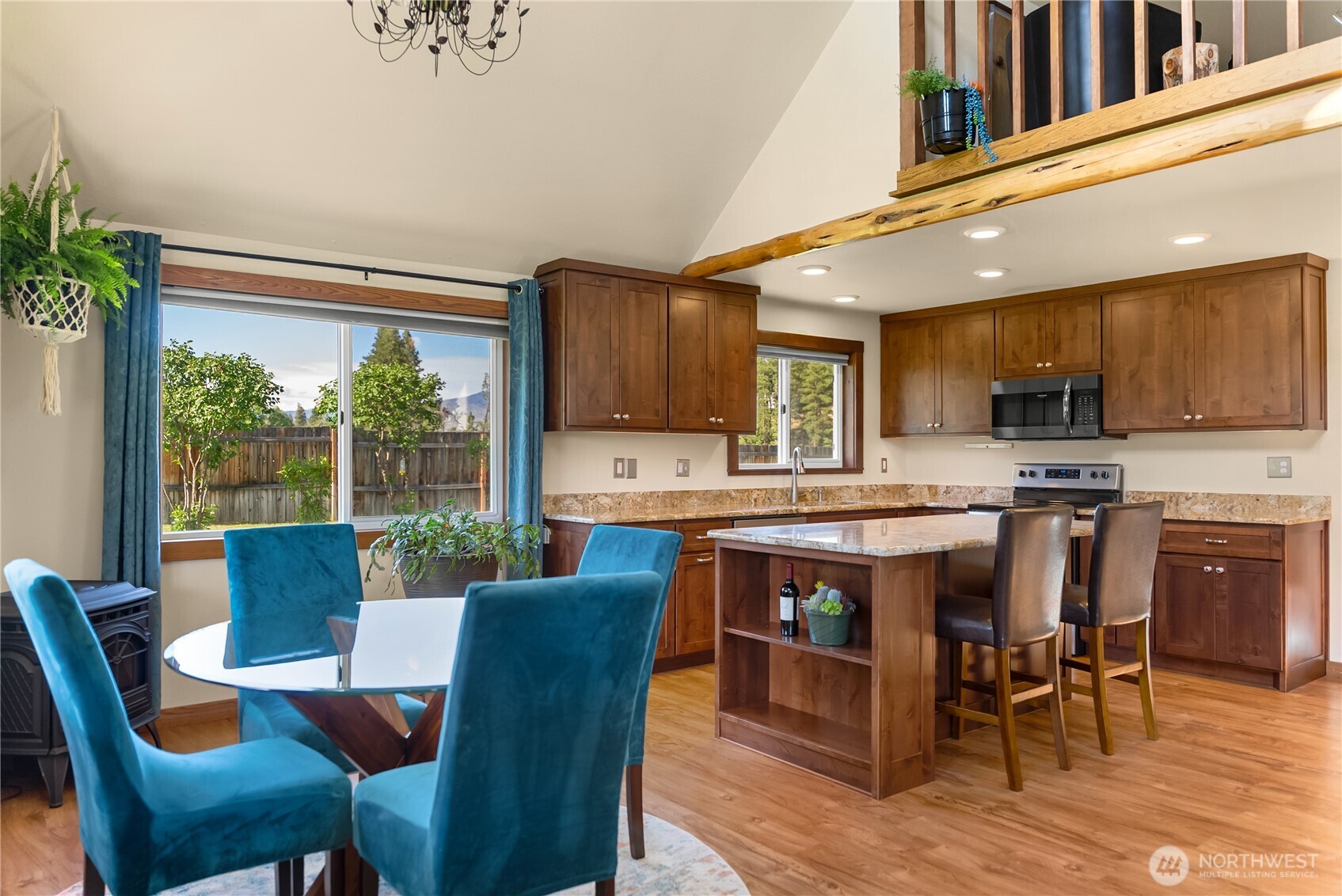 228 Twisp Carlton Road Carlton, WA 98814 - Photo 9 of 40