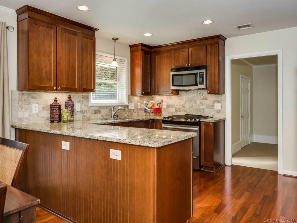 5229 Seacroft Road Charlotte, NC 28210 - Photo 5 of 19