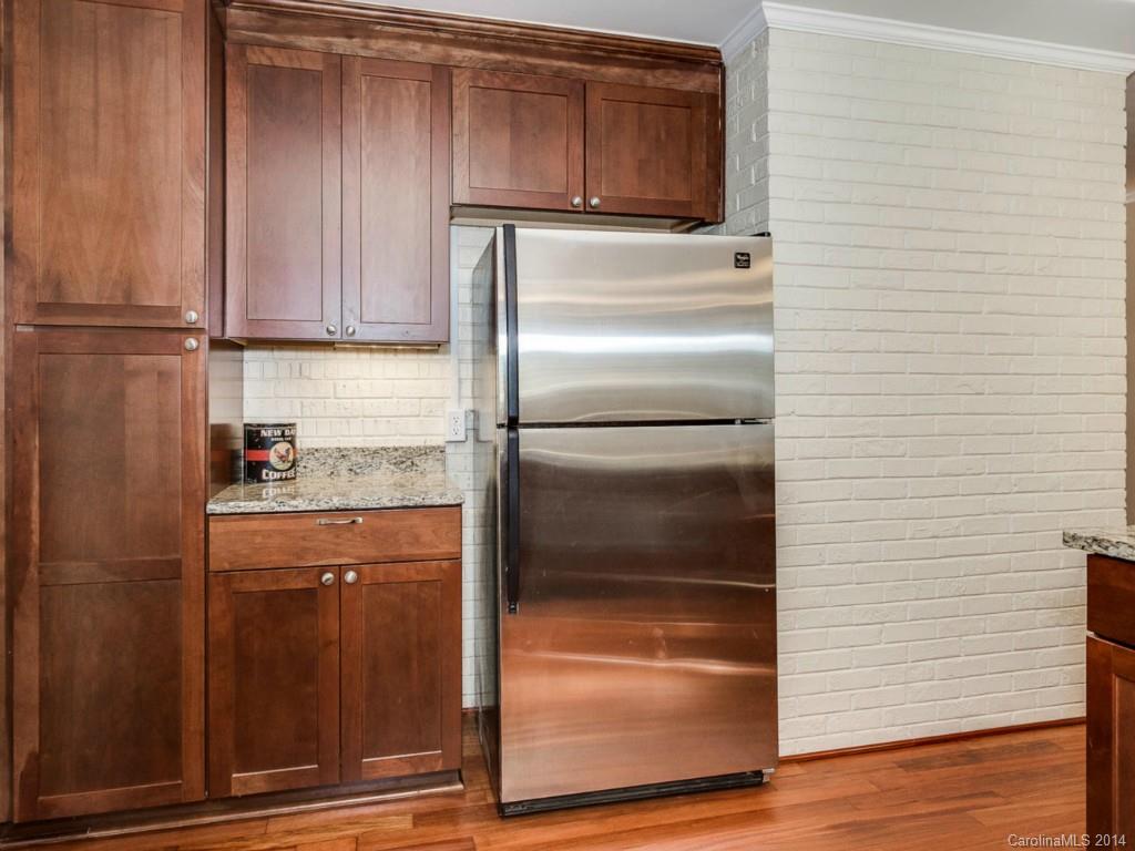 5229 Seacroft Road Charlotte, NC 28210 - Photo 6 of 19