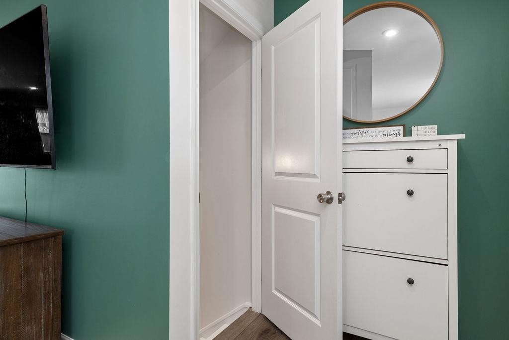 124 Walsh Lane Waynesboro, VA 22980 - Photo 7 of 42 a bathroom with a mirror and a sink