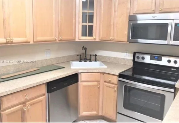 $1,600 | 5930 Whispering Pine Way, Unit C1, Lake Worth, FL 33463