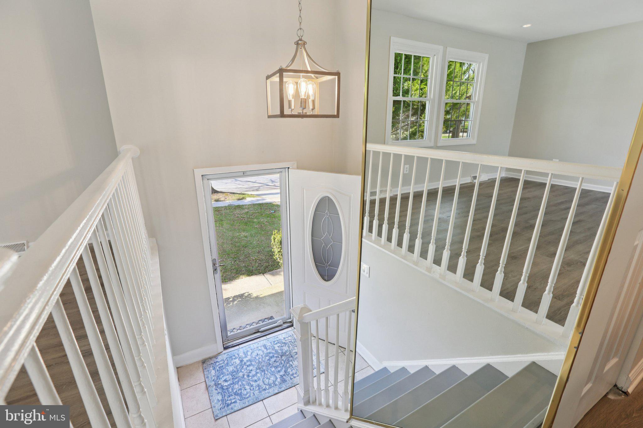 5415 Thunder Hill Road Columbia, MD 21045 - Photo 5 of 54 a view of entryway