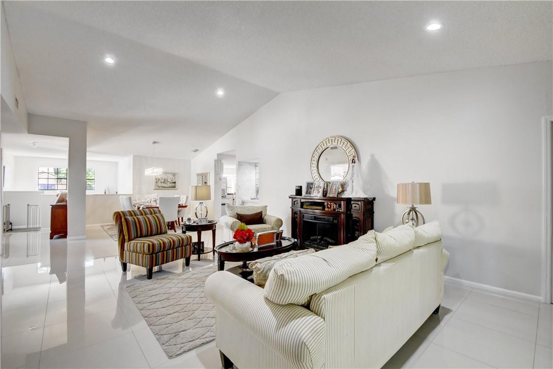 6746 Montego Bay Boulevard, Unit D Boca Raton, FL 33433 - Photo 23 of 39 Photo 23