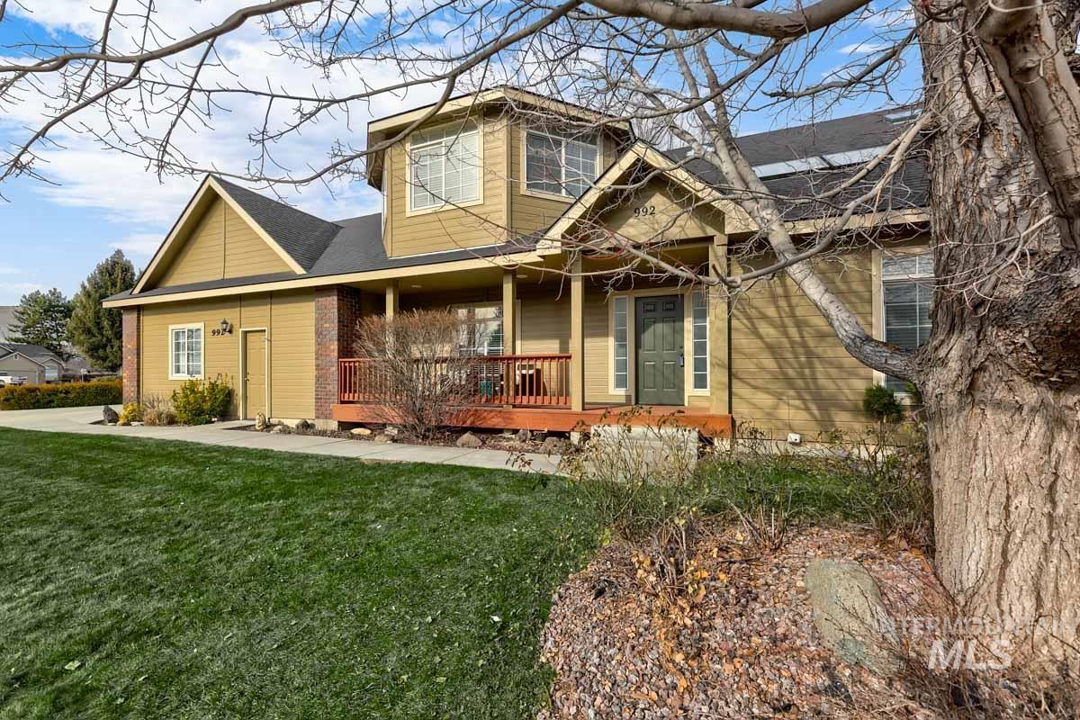 992 North Pinnacle Way Eagle, ID 83616 - Photo 1 of 41