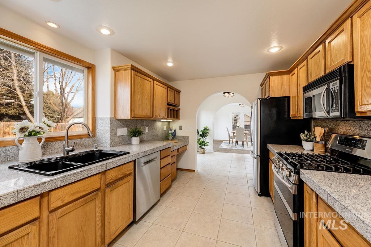 992 North Pinnacle Way Eagle, ID 83616 - Photo 14 of 41