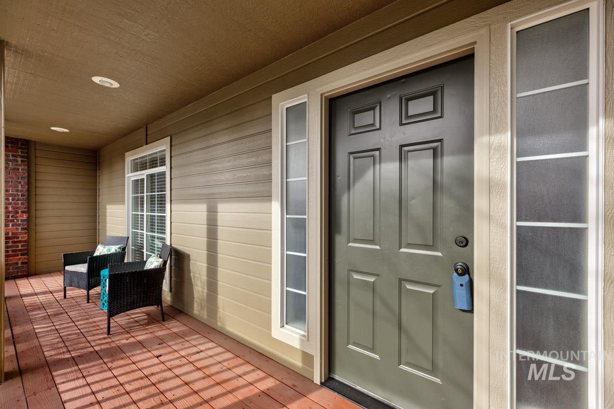 992 North Pinnacle Way Eagle, ID 83616 - Photo 2 of 41