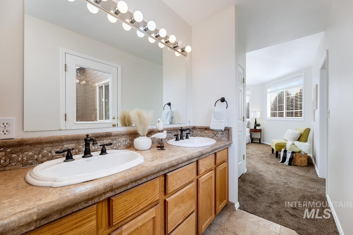 992 North Pinnacle Way Eagle, ID 83616 - Photo 28 of 41