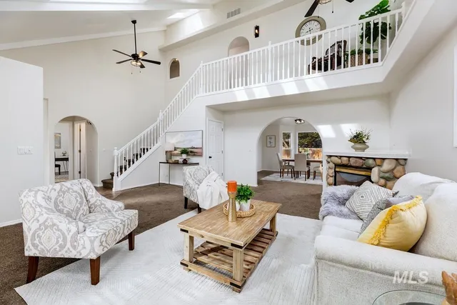 $680,000 | 992 North Pinnacle Way, Eagle, ID 83616