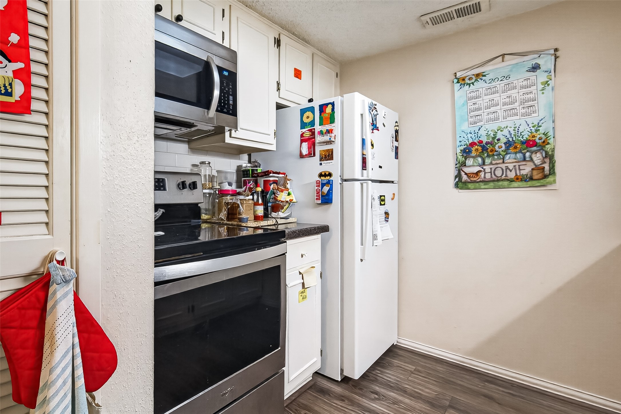 2234 South Piney Point Road, Unit 206 Houston, TX 77063 - Photo 13 of 33