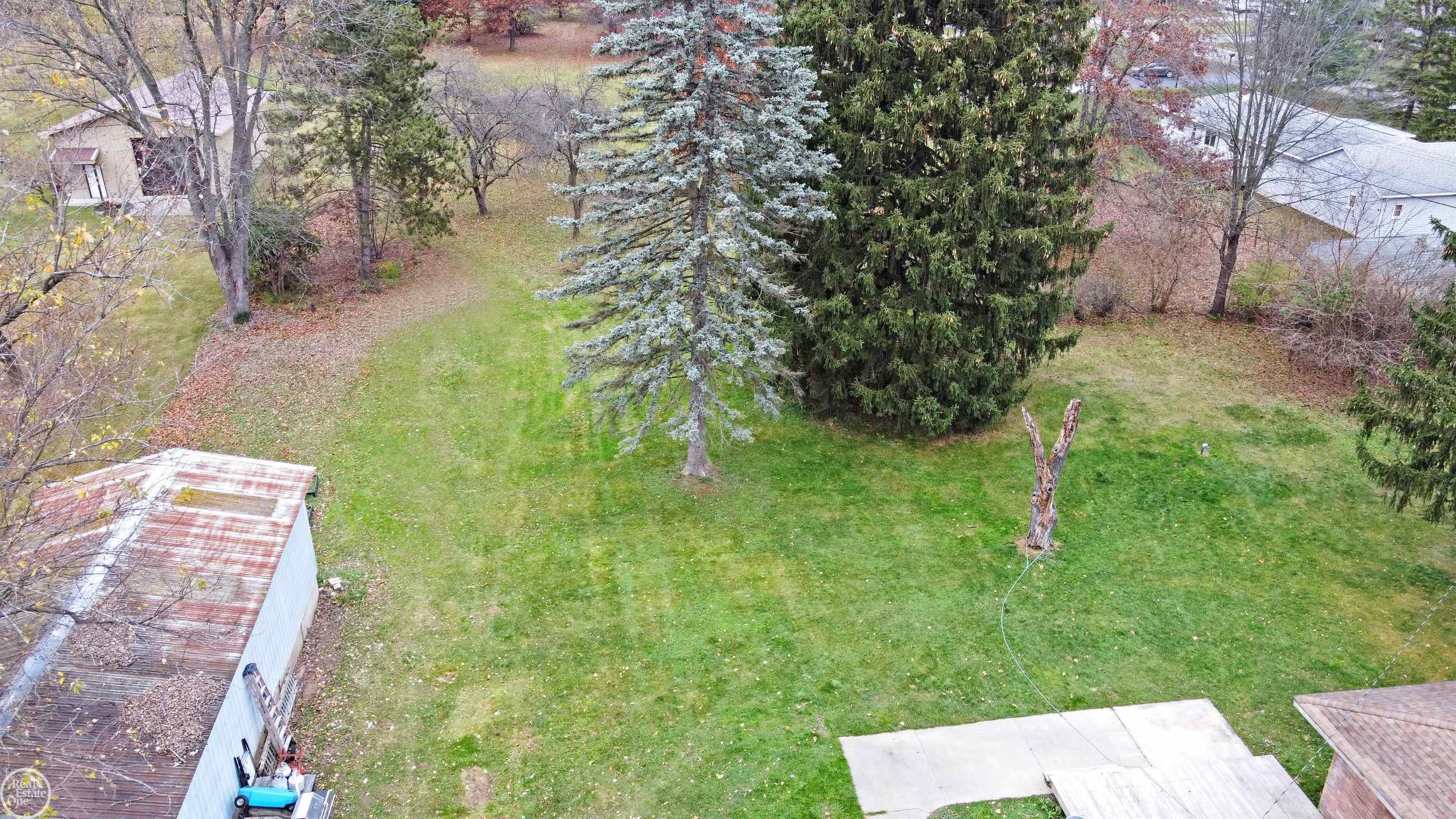 4736 Pelton Road Clarkston, MI 48346 - Photo 42 of 63 50127389-42.JPG