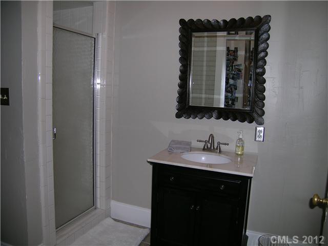 1648 Providence Road Charlotte, NC 28207 - Photo 11 of 14 Gallery Image 11