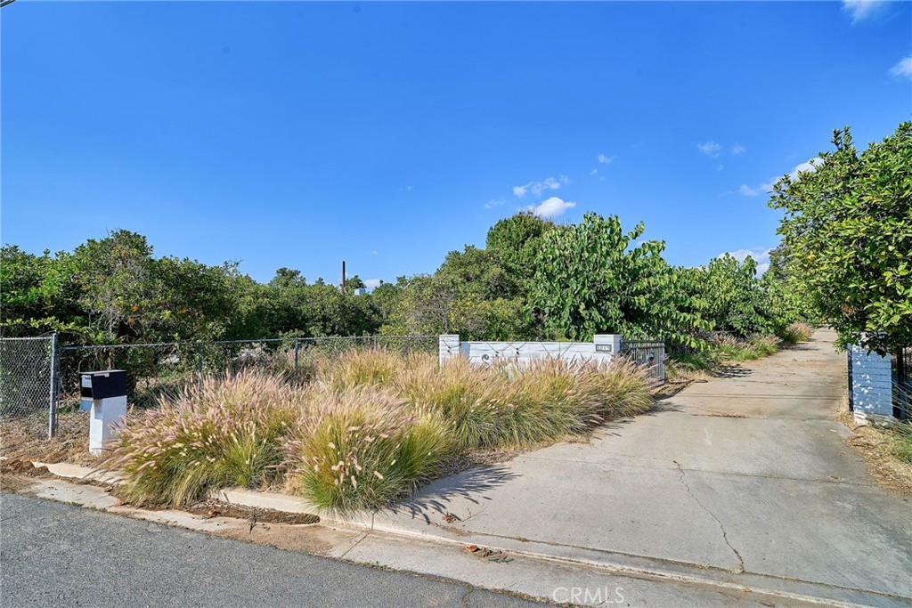 2049 Myers Street Riverside, CA 92503 - Photo 16 of 75