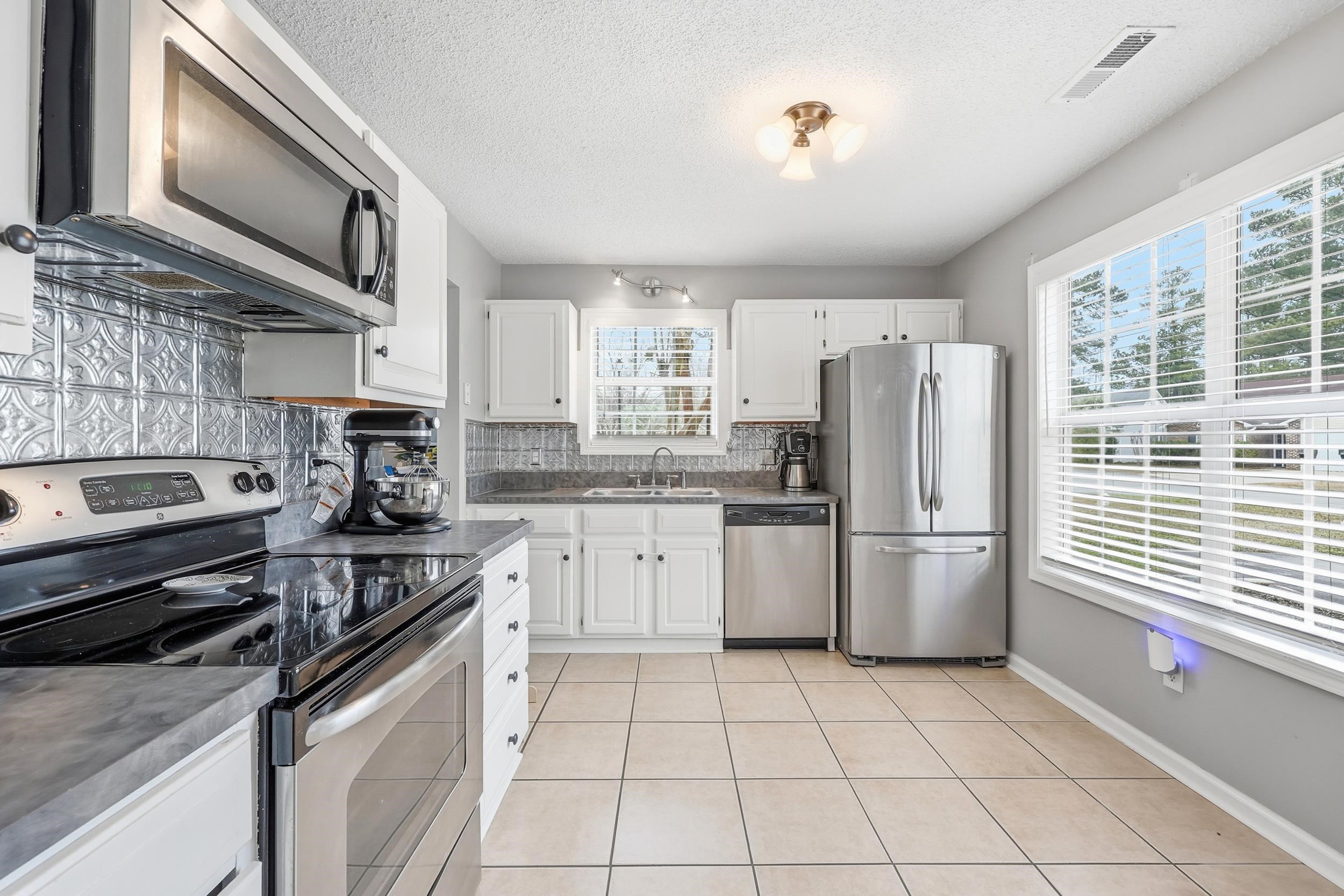 166 Cheshire Court Longs, SC 29568 - Photo 10 of 35