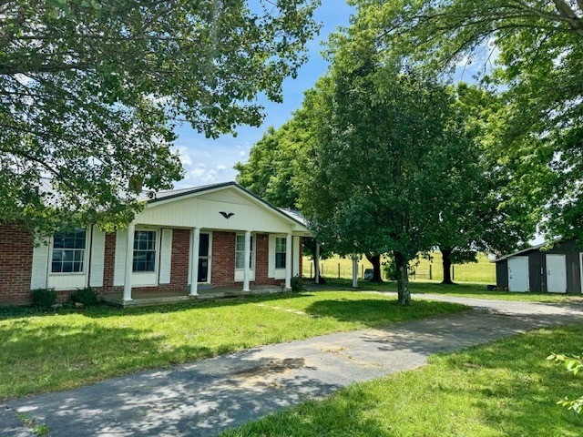 168 Napier Road Lawrenceburg, TN 38464 - Photo 2 of 20