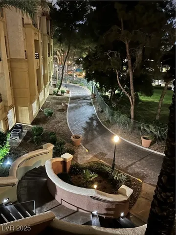 $1,450 | 230 East Flamingo Road, Unit 202, Las Vegas, NV 89169