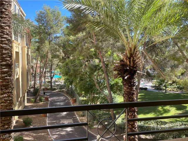 $1,450 | 230 East Flamingo Road, Unit 202, Las Vegas, NV 89169