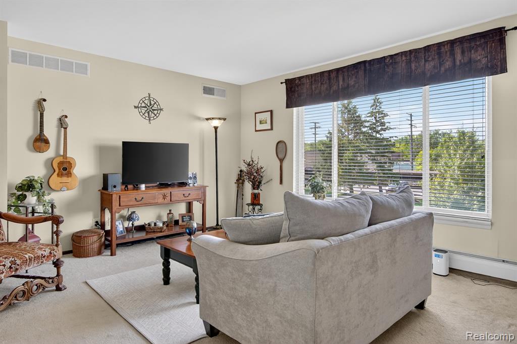 24111 Meridian Road, Unit 116 Grosse Ile, MI 48138 - Photo 7 of 26