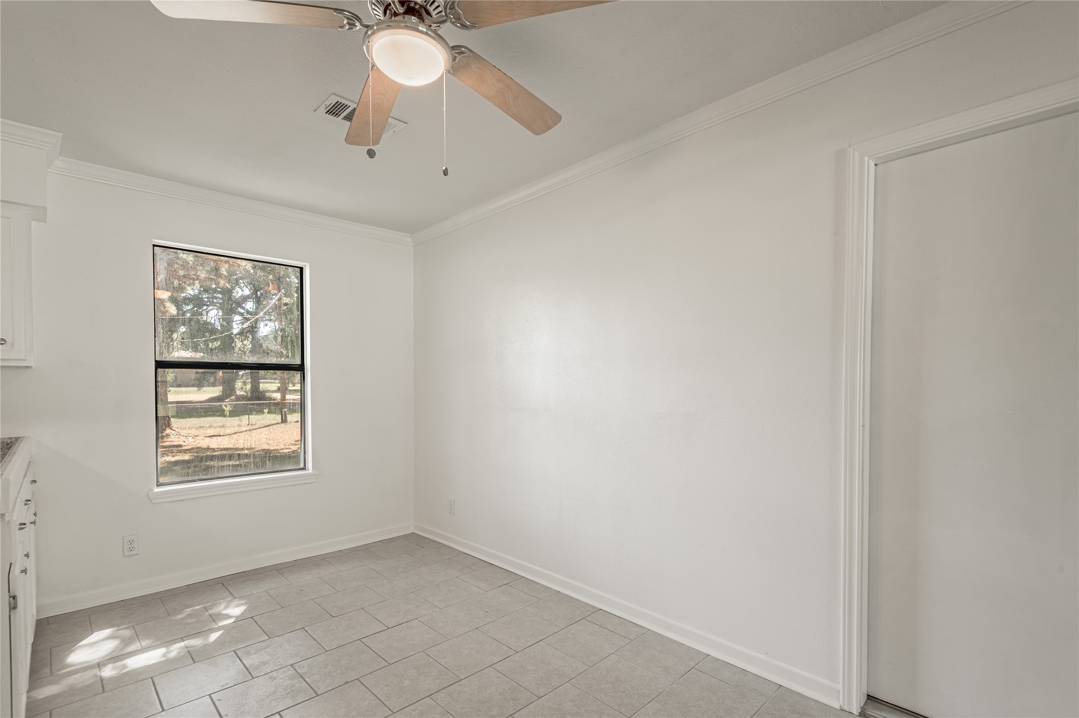 169 Sunset Drive Trinity, TX 75862 - Photo 10 of 38 Gallery Image 10